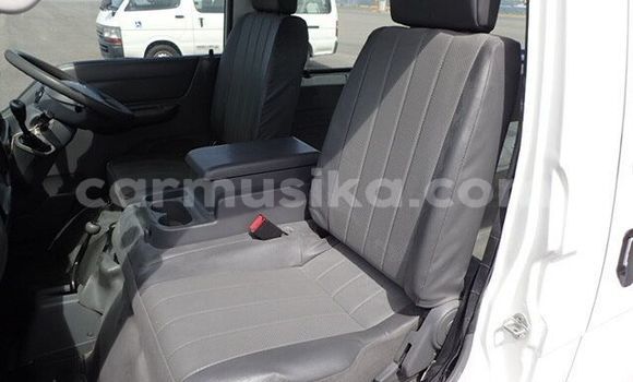 Acheter Occasion Voiture Nissan Vanette Blanc à Beitbridge, Matabeleland South Acheter Occasion Voiture Nissan Vanette Blanc à Beitbridge, Matabeleland South