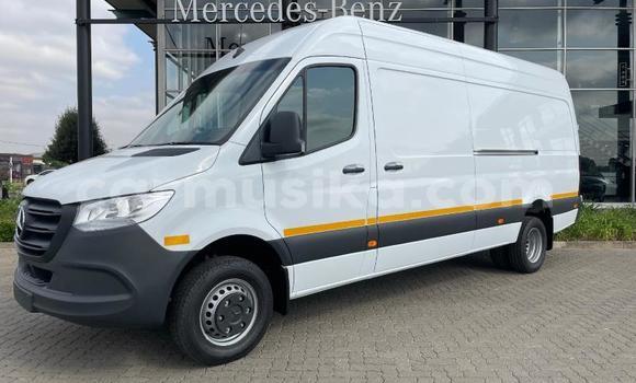 Nunua Ilio tumika Mercedes Viano Nyeupe Gari ndani ya Beitbridge nchini Matabeleland Kusini