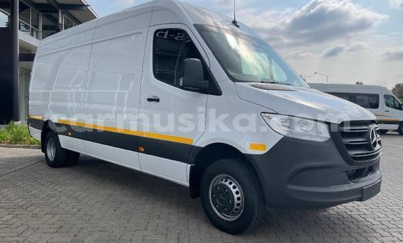 Acheter Occasion Voiture Mercedes Viano Blanc à Beitbridge, Matabeleland South Acheter Occasion Voiture Mercedes Viano Blanc à Beitbridge, Matabeleland South