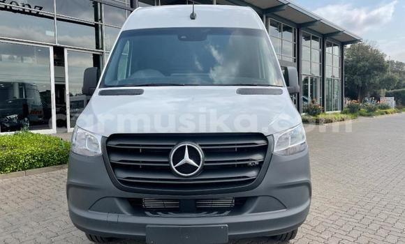 Acheter Occasion Voiture Mercedes Viano Blanc à Beitbridge, Matabeleland South Acheter Occasion Voiture Mercedes Viano Blanc à Beitbridge, Matabeleland South