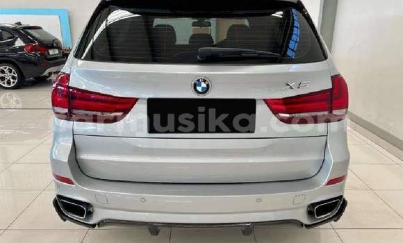 Nunua Ilio tumika BMW X5 Fedha Gari ndani ya Beitbridge nchini Matabeleland Kusini Nunua Ilio tumika BMW X5 Fedha Gari ndani ya Beitbridge nchini Matabeleland Kusini