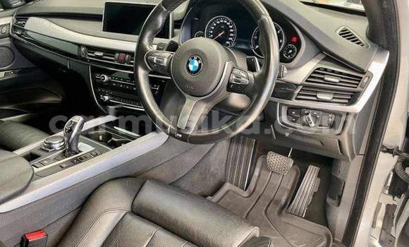 Nunua Ilio tumika BMW X5 Fedha Gari ndani ya Beitbridge nchini Matabeleland Kusini Nunua Ilio tumika BMW X5 Fedha Gari ndani ya Beitbridge nchini Matabeleland Kusini
