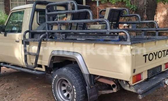 Nunua Ilio tumika Toyota Land Cruiser Nyingine Gari ndani ya Harare nchini Harare Nunua Ilio tumika Toyota Land Cruiser Nyingine Gari ndani ya Harare nchini Harare
