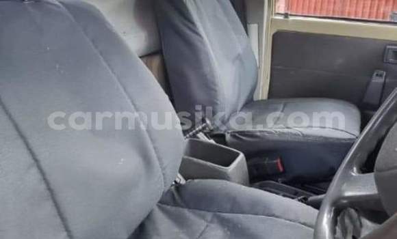 Nunua Ilio tumika Toyota Land Cruiser Nyingine Gari ndani ya Harare nchini Harare Nunua Ilio tumika Toyota Land Cruiser Nyingine Gari ndani ya Harare nchini Harare