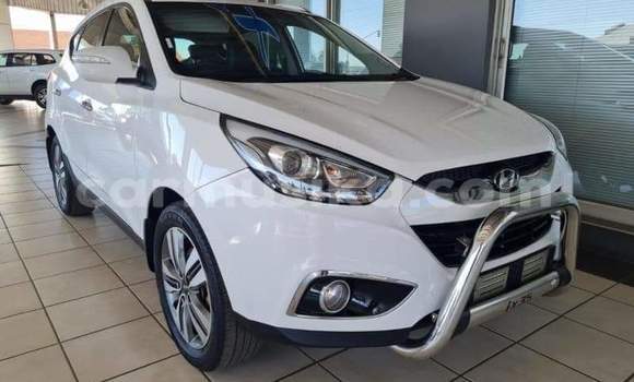 Buy Used Hyundai ix35 White Car in Bulawayo in Bulawayo Buy Used Hyundai ix35 White Car in Bulawayo in Bulawayo