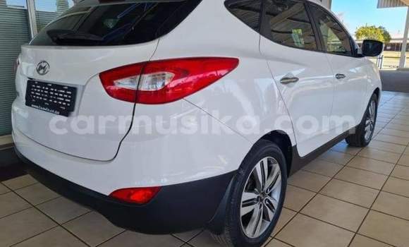 Buy Used Hyundai ix35 White Car in Bulawayo in Bulawayo Buy Used Hyundai ix35 White Car in Bulawayo in Bulawayo