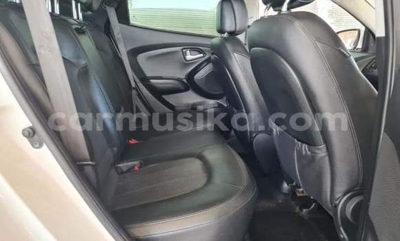 Buy Used Hyundai ix35 White Car in Bulawayo in Bulawayo Buy Used Hyundai ix35 White Car in Bulawayo in Bulawayo