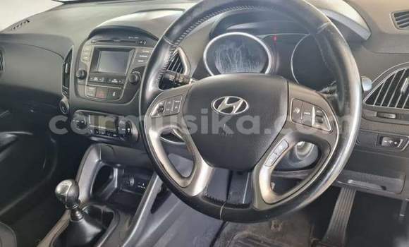 Buy Used Hyundai ix35 White Car in Bulawayo in Bulawayo Buy Used Hyundai ix35 White Car in Bulawayo in Bulawayo