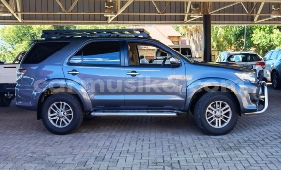 Tenga Tsaru Toyota Fortuner Zvimwe Mota in Beitbridge in Matabeleland South Tenga Tsaru Toyota Fortuner Zvimwe Mota in Beitbridge in Matabeleland South