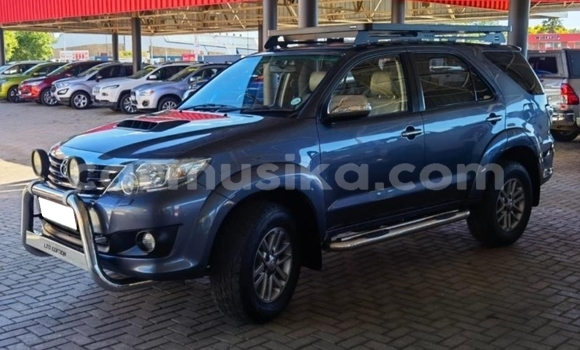 Tenga Tsaru Toyota Fortuner Zvimwe Mota in Beitbridge in Matabeleland South Tenga Tsaru Toyota Fortuner Zvimwe Mota in Beitbridge in Matabeleland South