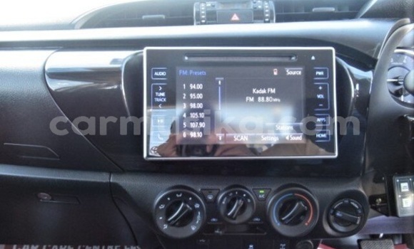 Acheter Occasion Voiture Toyota Hilux Blanc à Beitbridge, Matabeleland South Acheter Occasion Voiture Toyota Hilux Blanc à Beitbridge, Matabeleland South