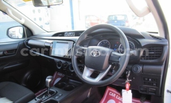 Acheter Occasion Voiture Toyota Hilux Blanc à Beitbridge, Matabeleland South Acheter Occasion Voiture Toyota Hilux Blanc à Beitbridge, Matabeleland South