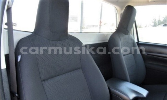 Acheter Occasion Voiture Toyota Hilux Blanc à Beitbridge, Matabeleland South Acheter Occasion Voiture Toyota Hilux Blanc à Beitbridge, Matabeleland South