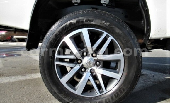 Acheter Occasion Voiture Toyota Hilux Blanc à Beitbridge, Matabeleland South Acheter Occasion Voiture Toyota Hilux Blanc à Beitbridge, Matabeleland South