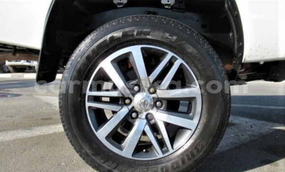 Acheter Occasion Voiture Toyota Hilux Blanc à Beitbridge, Matabeleland South Acheter Occasion Voiture Toyota Hilux Blanc à Beitbridge, Matabeleland South