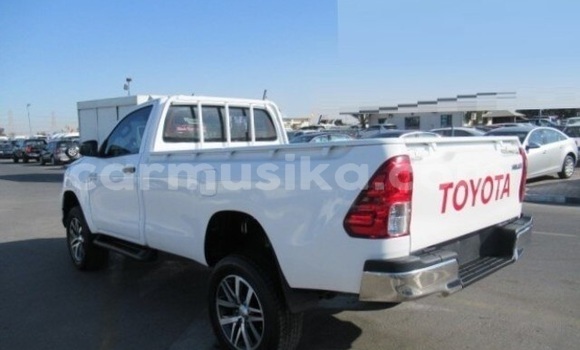 Acheter Occasion Voiture Toyota Hilux Blanc à Beitbridge, Matabeleland South Acheter Occasion Voiture Toyota Hilux Blanc à Beitbridge, Matabeleland South