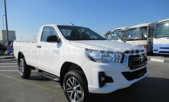 Acheter Occasion Voiture Toyota Hilux Blanc à Beitbridge, Matabeleland South Acheter Occasion Voiture Toyota Hilux Blanc à Beitbridge, Matabeleland South