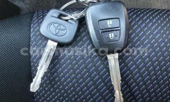 Nunua Ilio tumika Toyota Wish Fedha Gari ndani ya Beitbridge nchini Matabeleland Kusini Nunua Ilio tumika Toyota Wish Fedha Gari ndani ya Beitbridge nchini Matabeleland Kusini