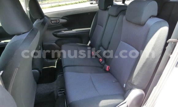 Nunua Ilio tumika Toyota Wish Fedha Gari ndani ya Beitbridge nchini Matabeleland Kusini Nunua Ilio tumika Toyota Wish Fedha Gari ndani ya Beitbridge nchini Matabeleland Kusini