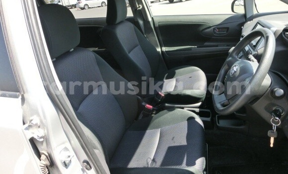 Nunua Ilio tumika Toyota Wish Fedha Gari ndani ya Beitbridge nchini Matabeleland Kusini Nunua Ilio tumika Toyota Wish Fedha Gari ndani ya Beitbridge nchini Matabeleland Kusini