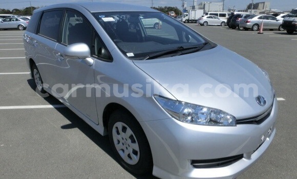 Nunua Ilio tumika Toyota Wish Fedha Gari ndani ya Beitbridge nchini Matabeleland Kusini Nunua Ilio tumika Toyota Wish Fedha Gari ndani ya Beitbridge nchini Matabeleland Kusini