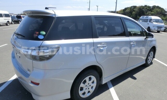 Nunua Ilio tumika Toyota Wish Fedha Gari ndani ya Beitbridge nchini Matabeleland Kusini Nunua Ilio tumika Toyota Wish Fedha Gari ndani ya Beitbridge nchini Matabeleland Kusini