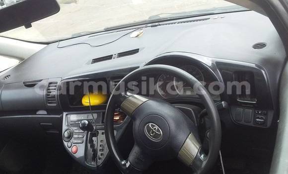 Acheter Occasion Voiture Toyota Wish Noir à Borrowdale, Harare Acheter Occasion Voiture Toyota Wish Noir à Borrowdale, Harare