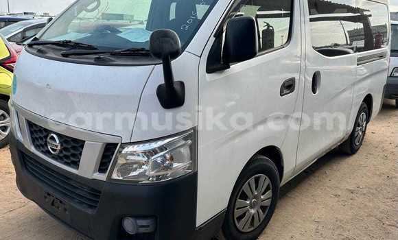 Buy Used Nissan Caravan White Car in Avondale in Harare