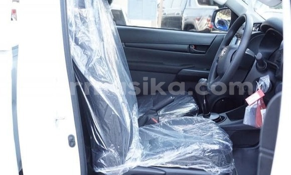 Tenga Tsaru Toyota Hilux Chena Mota in Borrowdale in Harare Tenga Tsaru Toyota Hilux Chena Mota in Borrowdale in Harare