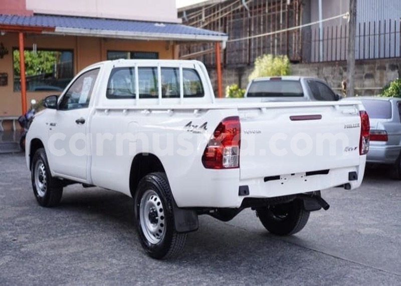 Big with watermark toyota hilux harare borrowdale 34250