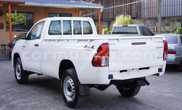 Tenga Tsaru Toyota Hilux Chena Mota in Borrowdale in Harare Tenga Tsaru Toyota Hilux Chena Mota in Borrowdale in Harare