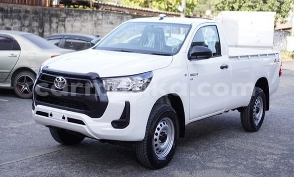 Tenga Tsaru Toyota Hilux Chena Mota in Borrowdale in Harare Tenga Tsaru Toyota Hilux Chena Mota in Borrowdale in Harare