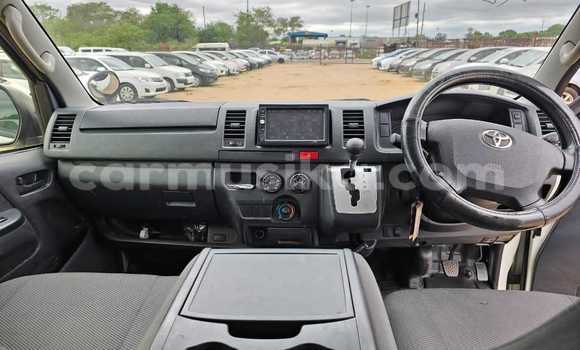 Tenga Tsaru Toyota Hiace Chena Mota in Belvedere in Harare Tenga Tsaru Toyota Hiace Chena Mota in Belvedere in Harare