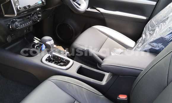 Tenga Tsaru Toyota Hilux Chena Mota in Belvedere in Harare Tenga Tsaru Toyota Hilux Chena Mota in Belvedere in Harare