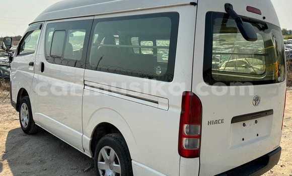 Tenga Tsaru Toyota Hiace Chena Mota in Borrowdale in Harare Tenga Tsaru Toyota Hiace Chena Mota in Borrowdale in Harare