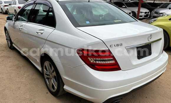 Tenga Tsaru Mercedes‒Benz C–Class Chena Mota in Beitbridge in Matabeleland South Tenga Tsaru Mercedes‒Benz C–Class Chena Mota in Beitbridge in Matabeleland South