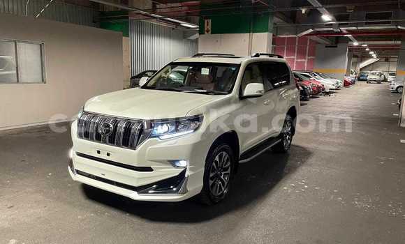 Tenga Tsaru Toyota Land Cruiser Chena Mota in Chegutu in Dunhu reMashonaland yeMadokero Tenga Tsaru Toyota Land Cruiser Chena Mota in Chegutu in Dunhu reMashonaland yeMadokero