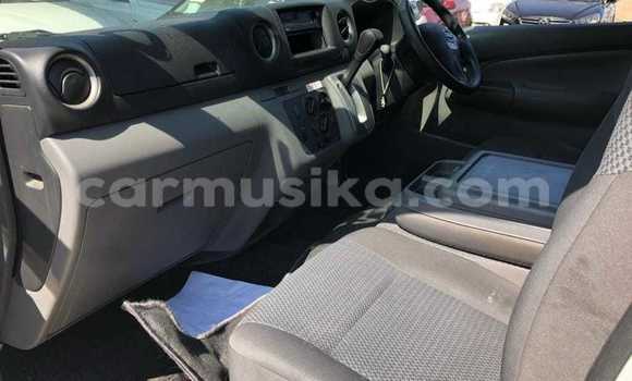 Tenga Tsaru Nissan Caravan Chena Mota in Bulawayo in Bulawayo Tenga Tsaru Nissan Caravan Chena Mota in Bulawayo in Bulawayo