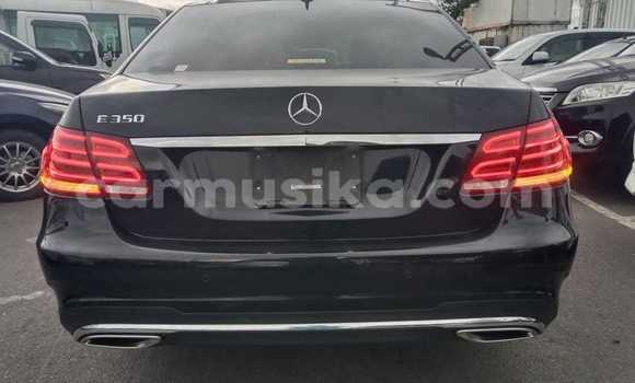 Tenga Tsaru Mercedes‒Benz E–Class Nhema Mota in Bindura in Mashonaland yePakati Tenga Tsaru Mercedes‒Benz E–Class Nhema Mota in Bindura in Mashonaland yePakati