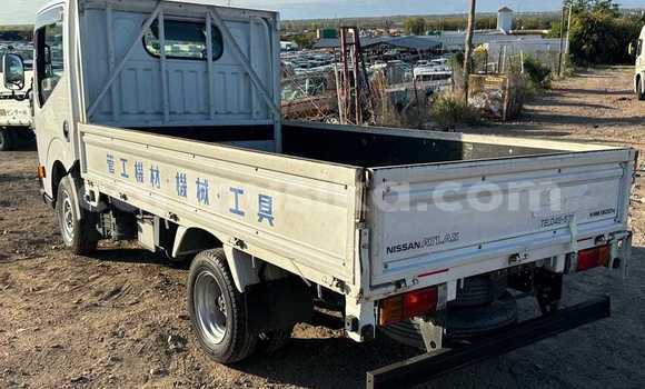 Tenga Tsaru Nissan Evalia Chena Rori in Belvedere in Harare Tenga Tsaru Nissan Evalia Chena Rori in Belvedere in Harare