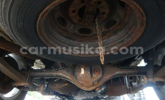 Acheter Occasion Voiture Nissan Caravan Blanc à Beitbridge, Matabeleland South Acheter Occasion Voiture Nissan Caravan Blanc à Beitbridge, Matabeleland South