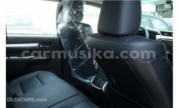 Acheter Import Voiture Toyota Hilux Autre à Import - Dubai, Harare Acheter Import Voiture Toyota Hilux Autre à Import - Dubai, Harare