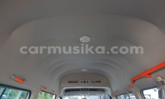 Acheter Occasion Voiture Nissan Caravan Blanc à Beitbridge, Matabeleland South Acheter Occasion Voiture Nissan Caravan Blanc à Beitbridge, Matabeleland South