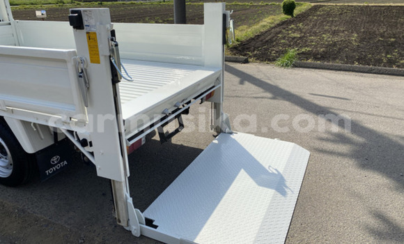 Acheter Occasion Utilitaire Toyota Dyna Blanc à Beitbridge, Matabeleland South Acheter Occasion Utilitaire Toyota Dyna Blanc à Beitbridge, Matabeleland South