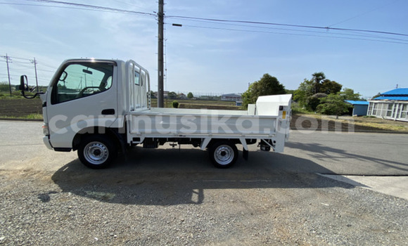 Acheter Occasion Utilitaire Toyota Dyna Blanc à Beitbridge, Matabeleland South Acheter Occasion Utilitaire Toyota Dyna Blanc à Beitbridge, Matabeleland South