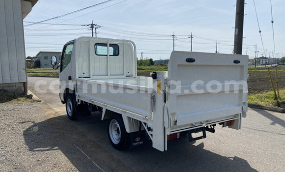 Acheter Occasion Utilitaire Toyota Dyna Blanc à Beitbridge, Matabeleland South Acheter Occasion Utilitaire Toyota Dyna Blanc à Beitbridge, Matabeleland South