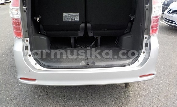 Buy Used Toyota Noah Silver Car in Beitbridge in Matabeleland South Buy Used Toyota Noah Silver Car in Beitbridge in Matabeleland South