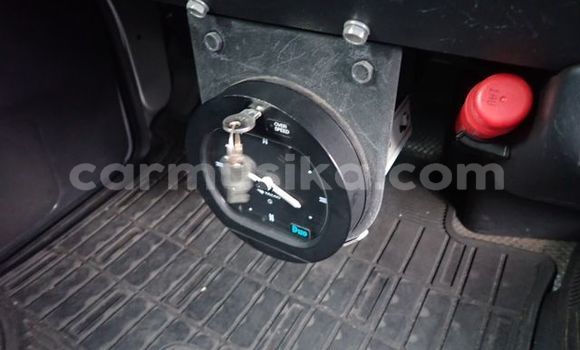 Nunua Ilio tumika Toyota Hiace Fedha Gari ndani ya Beitbridge nchini Matabeleland Kusini Nunua Ilio tumika Toyota Hiace Fedha Gari ndani ya Beitbridge nchini Matabeleland Kusini