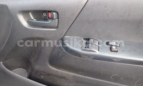 Nunua Ilio tumika Toyota Hiace Fedha Gari ndani ya Beitbridge nchini Matabeleland Kusini Nunua Ilio tumika Toyota Hiace Fedha Gari ndani ya Beitbridge nchini Matabeleland Kusini