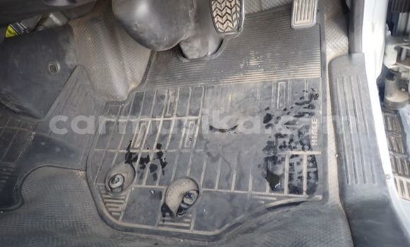 Nunua Ilio tumika Toyota Hiace Fedha Gari ndani ya Beitbridge nchini Matabeleland Kusini Nunua Ilio tumika Toyota Hiace Fedha Gari ndani ya Beitbridge nchini Matabeleland Kusini